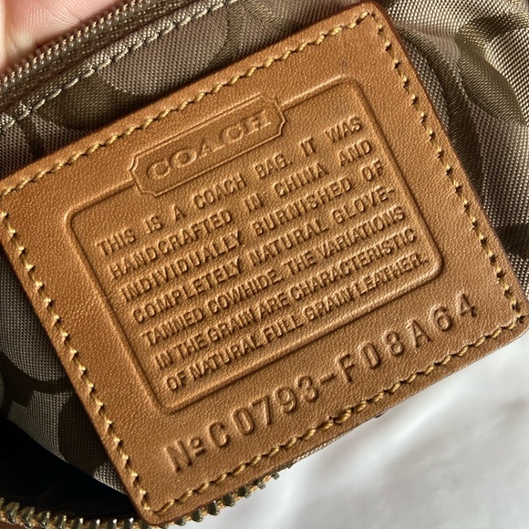 Camel brown leather Coach bag - Picture 10 of 11